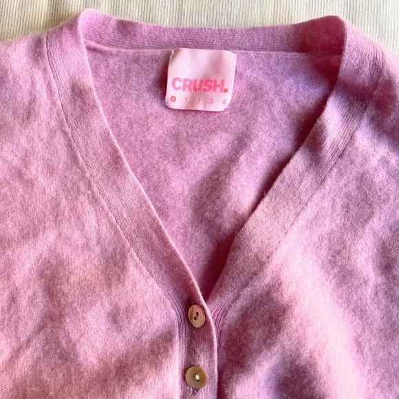 CRUSH 100% Cashmere Sweater Fitted Cardi in Purplish Pink Sz Small - Picture 7 of 9